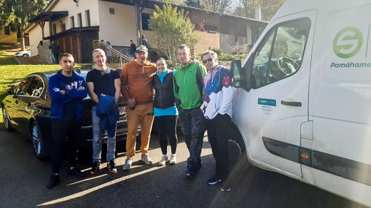 Spolocna foto na parkovisku