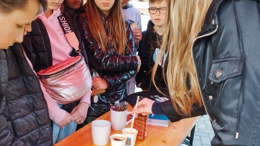 Prepaleny olej vo vode